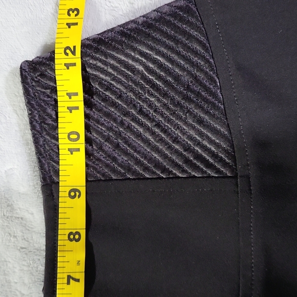 Like New Moda International Pencil Skirt - Picture 6 of 11